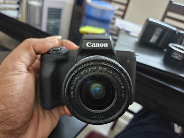 canon-m50-with-new-condition-for-sale-big-2