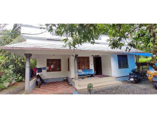House for sale in thalakode