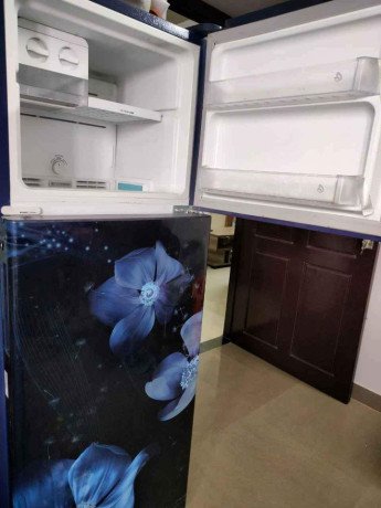 whirlpool-239l-double-door-refrigerator-big-2