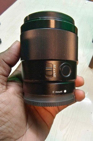 sony-35-mm-18-for-sale-big-1