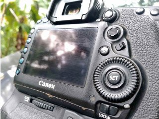 Canon 5d mark4 for sale in Taliparamba