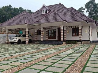 House for sale in Payappar