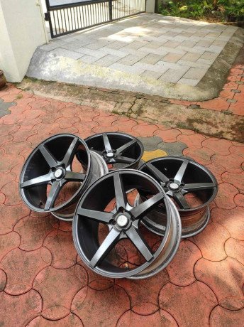 17-inch-8j-alloy-wheel-big-1