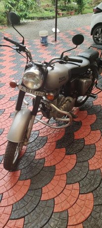 royal-enfield-classic-350-big-1