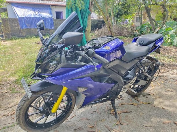 yamaha-r15v3-2018-model-big-0