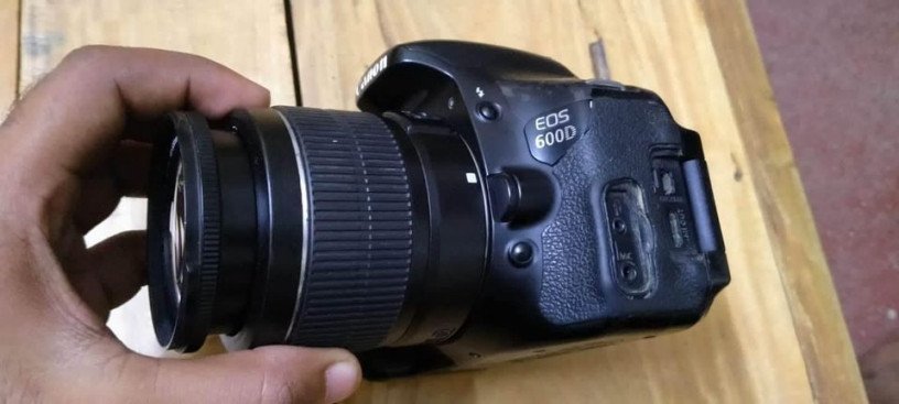 canon-600d-with-18-55-mm-lens-neatly-used-camera-big-2