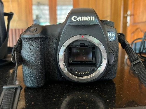 canon-6d-body-with-24105-lens-big-2