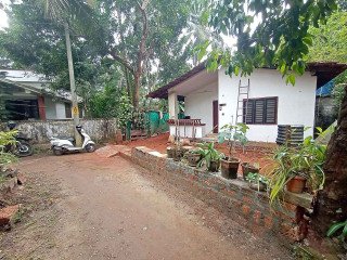 House for lease 5lac