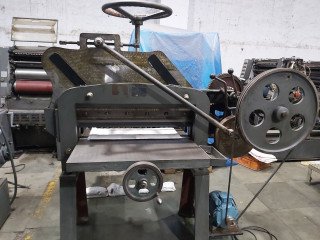 Paper Cutting Machine 32"