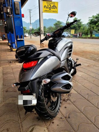 suzuki-intruder-big-2