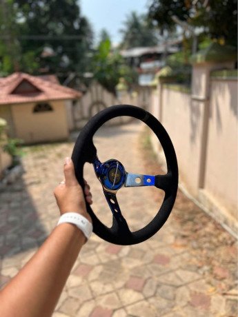 omp-steering-wheel-big-2