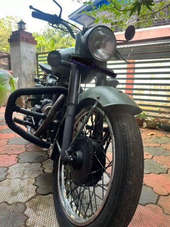 royal-enfield-standard-big-1