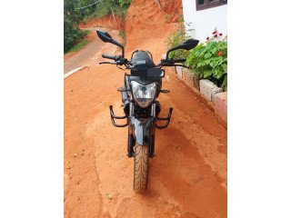 YAMAHA FZ FORE SALE.. FULL BODY PARTS ARE NEW