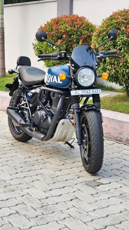 2023-royal-enfield-big-0