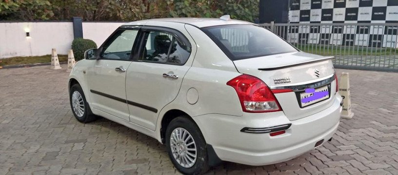 2011-model-swift-dzire-vdi-big-0