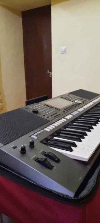 for-sale-yamaha-psr-s-970-keyboard-big-2