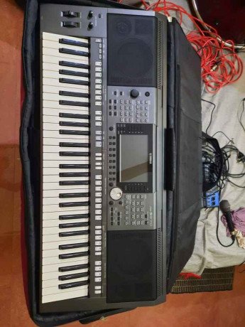 for-sale-yamaha-psr-s-970-keyboard-big-1
