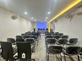 40 seat conference hall for rent