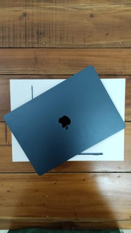 box-piece-apple-macbook-air-m2-big-1