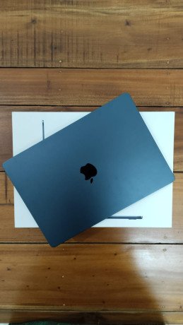 box-piece-apple-macbook-air-m2-big-2