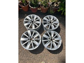 Vw polo 15 inch alloy wheel only