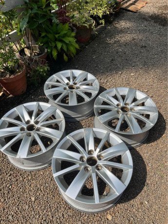 vw-polo-15-inch-alloy-wheel-only-big-2