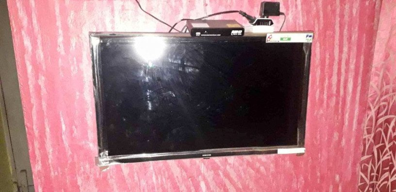 samsung-led-tv-with-sun-dth-connection-big-0