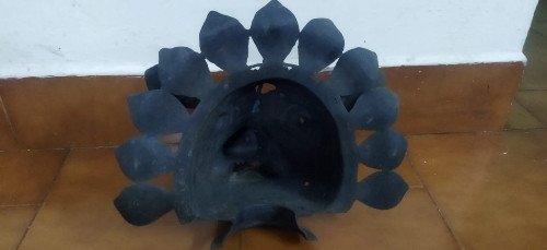 antique-bronze-pig-mask-big-4
