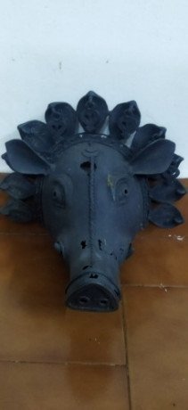 antique-bronze-pig-mask-big-0