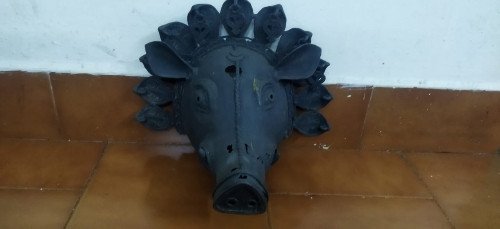 antique-bronze-pig-mask-big-3