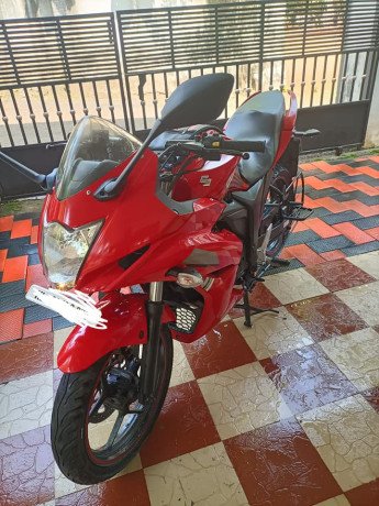 2017-august-gixxer-sf-for-sale-big-2