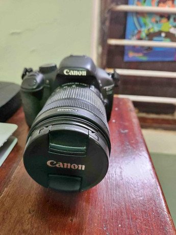 canon-550-d-for-sale-big-0