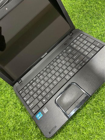 toshiba-i3-laptop-big-1