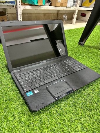 toshiba-i3-laptop-big-0