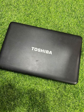 toshiba-i3-laptop-big-2